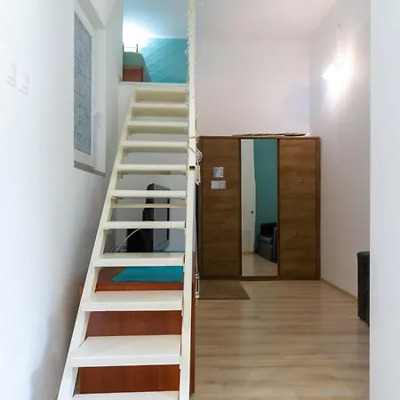 Lejlighed Next To The Boulevard *